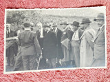 Fotografie tip carte postala, ministrul V. Nitescu in vizita de lucru, 1933