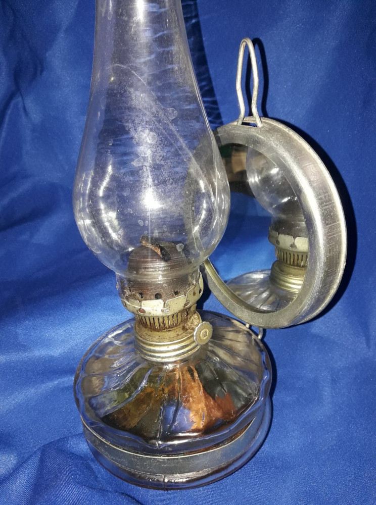 LAMPA PETROL VECHE de colectie,lampa MARE perfect functionala cu  oglinda,T.SIGUR | Okazii.ro