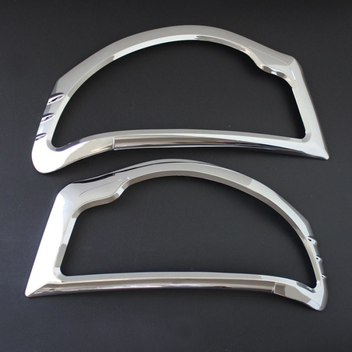 Ornamente cromate faruri Mitsubishi L200 Triton 2006 &ndash; 2015 MT06HLCC