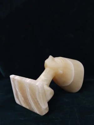 Bust vintage Nefertiti din onix alb foto
