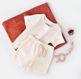 Cumpara ieftin Set tricou cu pantaloni scurti - 100% bumbac organic - Ecru, BabyCosy (Marime: 6-9 luni)