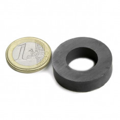 Magnet ferita inel Ø32/18 x 6 mm, putere 1,4 kg, Y35