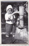 Bnk foto - Copil la cismea - anii `70, Alb-Negru, Romania de la 1950, Portrete