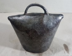 F386-Talanga mijlocie de animale metal stare foarte buna. Marimi:12-12CM. SE VINDE DOAR CA PIESA DE COLECTIE.