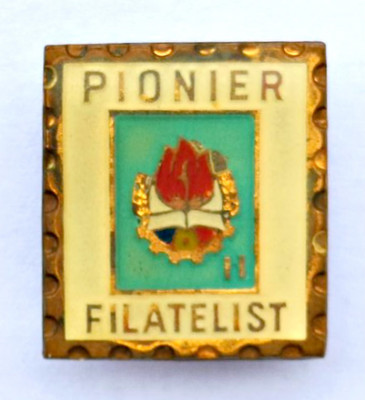 INSIGNA PIONIER FILATELIST CLASA II CU STEMA MARE EMAIL RECE PIONIERI foto