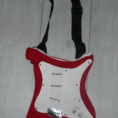 geanta rosie in forma de chitara,rucsac,poseta cadou ideal pt sarbatori,Craciun