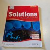 Solutions, Pre-intermediate Students book - Tim Falla