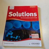 Solutions, Pre-intermediate Students book - Tim Falla