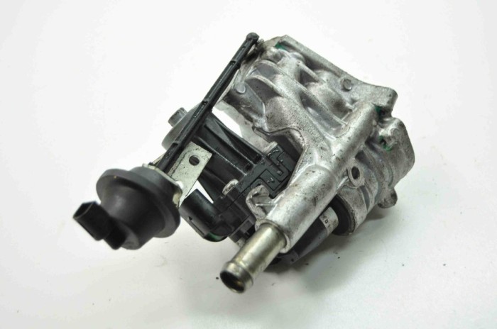 Supapa EGR JAGUAR XJ X351 2013 OEM: 7.01881.04.0