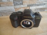 Yashica 108 Multi Program (1989), doar body, defect, pentru piese.