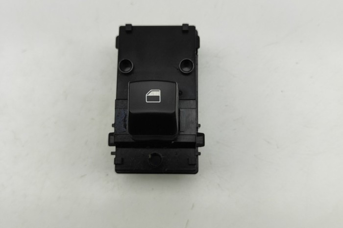Buton geam ușă dreapta spate KIA CEE\&#039;D Hatchback CD 2023 OEM: 93575-J7500 | 31976005