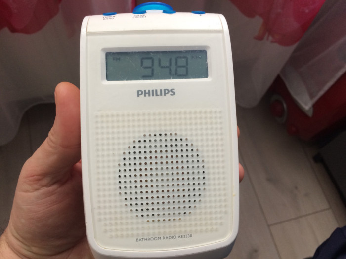 RADIO DE BAIE PHILIPS AE2330 FUNCTIONAL.CITITI VA ROG DESCRIEREA CU ATENTIE!