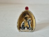 * Ornament Craciun scena Nasterea Domului (Nativity Scene) in metal, in forma de nuca