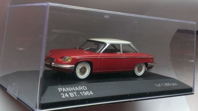 Macheta Panhard 24 BT 1964 - Whitebox 1/43 foto