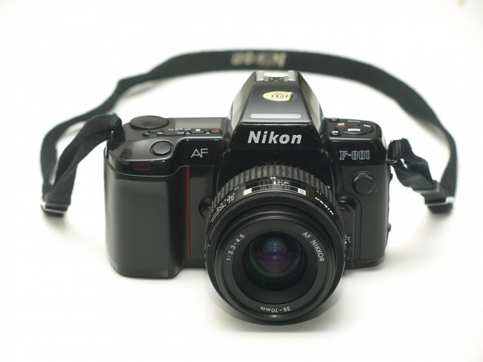Nikon F-801 + Nikkor 35-70mm