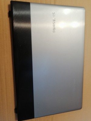 carcasa capac display rama Samsung NP300E5C 300E BA75-03939A versiunea nonslim foto