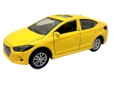 Macheta Hyundai Elantra galbena 1:32 cu lumini sunete si usi deschise
