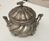 Zaharniță veche de argint, neorococo / baroc, sf secolului XIX, atelier de argintar european, marcată argint 800, h 12 cm, 248 g f frumoasă
