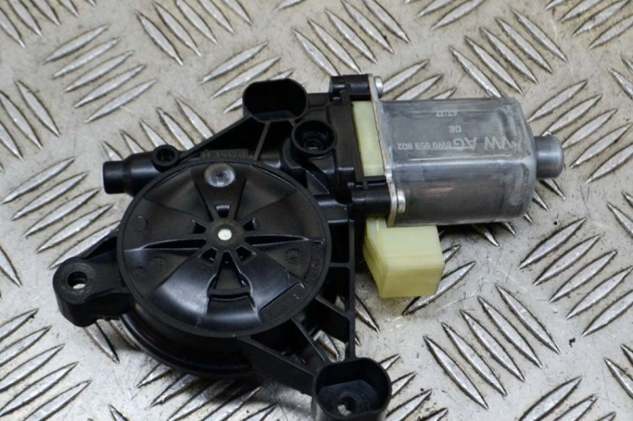 Motor macara geam ușă dreapta față AUDI A4 8W2, B9 2018 OEM: 8W0959802,0130822704 13489180
