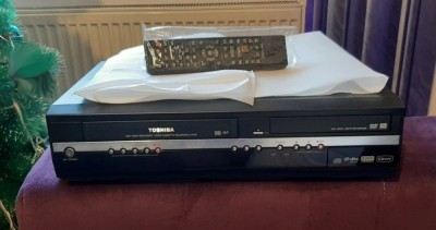 Combo TOSHIBA Dvd recorder - VCR nou foto