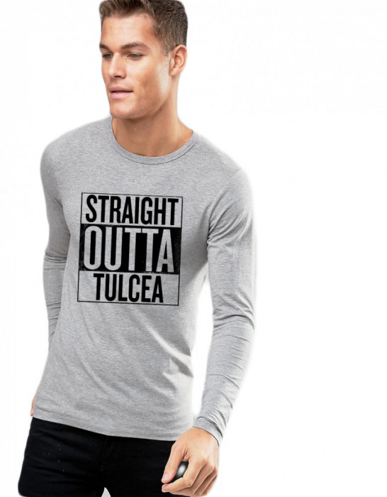 Bluza barbati gri cu text negru - Straight Outta Tulcea - L