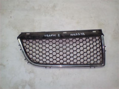 Ornament dreapta grila radiator Renault Trafic2 An 2001-2006 cod 8200204453 foto