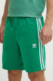 Adidas Originals pantaloni scurți barbati, culoarea verde, IM9420