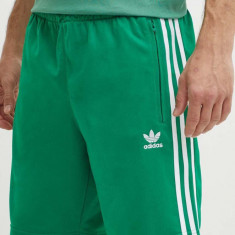 adidas Originals pantaloni scurți barbati, culoarea verde, IM9420