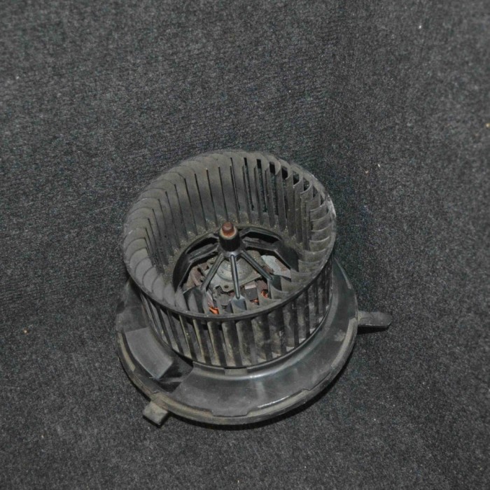 Ventilator aeroterma VW JETTA III 1K2 2005 OEM: 1K2819015