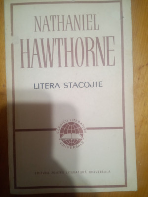 Litera stacojie-Nathaniel Hawtorne foto