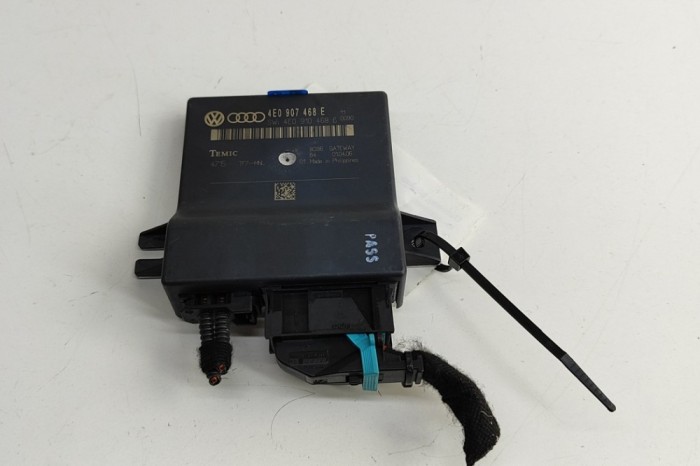 AUDI A8 D3 4E2, 4E8 2006 OEM: 4E0907468E,4E0910468B SKU: 29399072