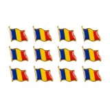 Set 12 insigne steag tricolor Romania din metal auriu cu email, model brosa cu ac de siguranta, 20 x 20 mm