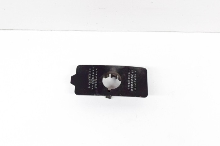 Suport senzor de parcare TESLA MODEL Y 2021 OEM: 1501432-00-A 20598573