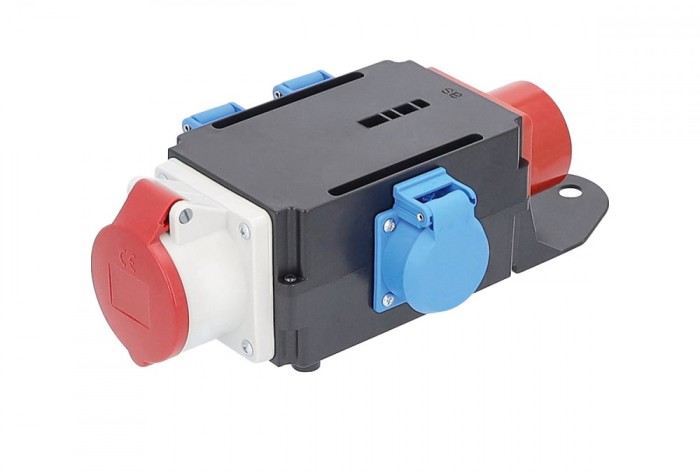 Distribuitor de curent trifazic MIXO CEE maxim 11kW intrare 5 poli 16A 400V iesire 5 poli 16A 400V si 3 prize schuko 230V IP44