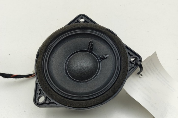 Difuzor ușă st&acirc;nga față PORSCHE Taycan 2021 OEM: 720777-0020,971035415F,9J0971657 | 31692912