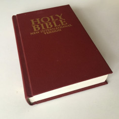 THE HOLY BIBLE/THE OLD &NEW TESTAMENT.NEW INTERNATIONAL VERSION-PRINTED USA 1984