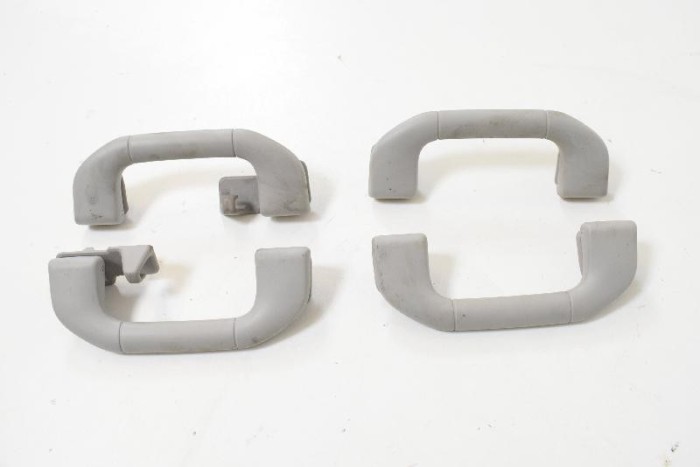 M&acirc;ner plafon st&acirc;nga față MERCEDES-BENZ E W212 2013 OEM: A204100051 2944574