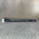 Suport prag lateral st&acirc;nga față PORSCHE MACAN 95B 2014 OEM: 95B853557B,95B.853.557.B 24816092