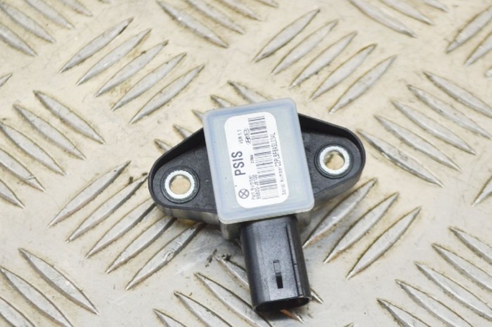 Senzor de impact dreapta față HYUNDAI KONA 2018 OEM: 95920-J9100 11681373