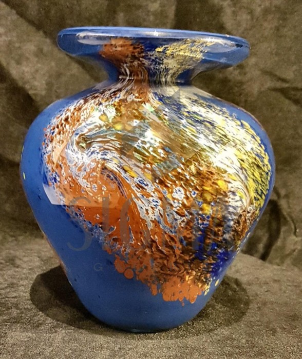 VAS PENTRU FLORI, AUTOR DINU DIACONESCU, STICLA COLORATA, ALBASTRA, SEMNATA OLOGRAF