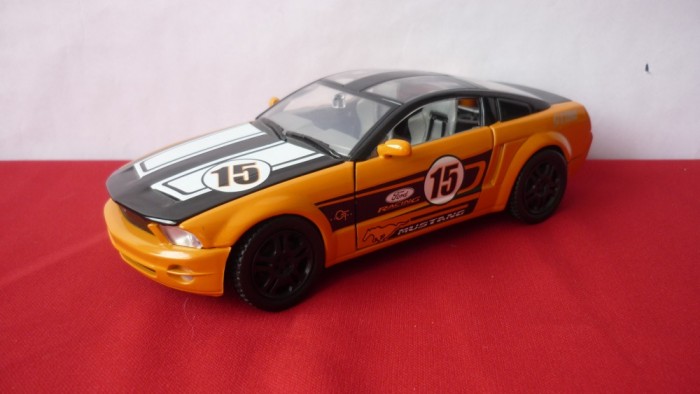 MACHETA AUTO MUSTANG GT, 1:24