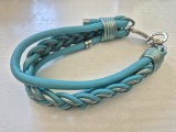 Zgardă de lux c&acirc;ini Gabi Weisner originală, piele &icirc;mpletită bleu și turcoaz-metalizat, 45 cm