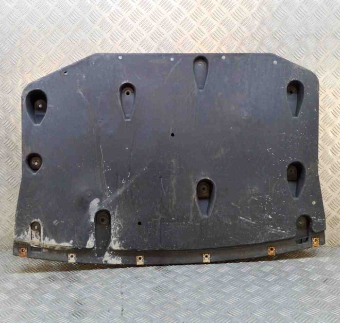 Scut motor central spate MASERATI QUATTROPORTE VI 2015 OEM: 670031359