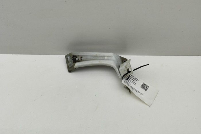 Suport aripa dreapta față VW PASSAT Variant B8 3G5 2017 OEM: 3G0821142A 30751817