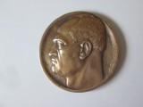 Rara! Italia medalia fascista Mussolini gravor Nelli 1934,pe verso contine un extras din discursul rostit in timpul manevrelor militare Toscana,d=40mm