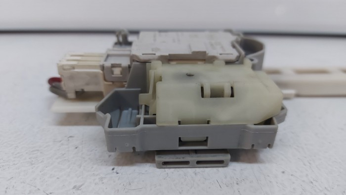 Inchizator electric pt Masina de spalat Electrolux EWF 1284BW / C151
