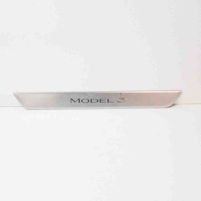 Ornament prag st&amp;acirc;nga față TESLA MODEL 3 2020 OEM: 1504763-00-A foto