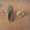 Maner si ornament de bronz