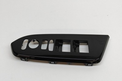 Ornament panou ușă dreapta față HONDA CR-V V RW 2021 OEM: 83541-TLA-Q010-20 30445146 foto