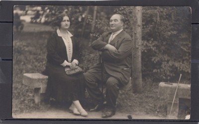 Foto tip Carte Postala Romania - cuplu in parc 1930 foto